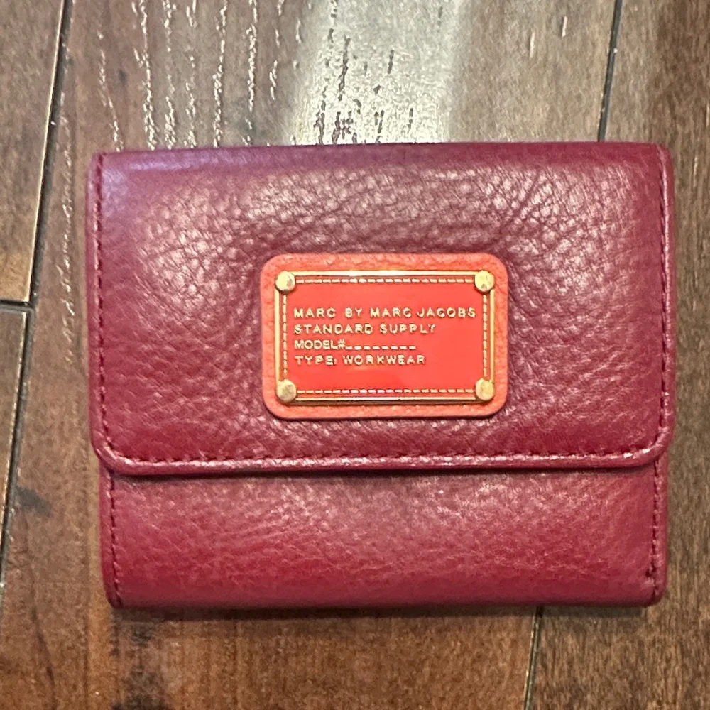 Marc Jacobs Burgundy Leather trifold wallet